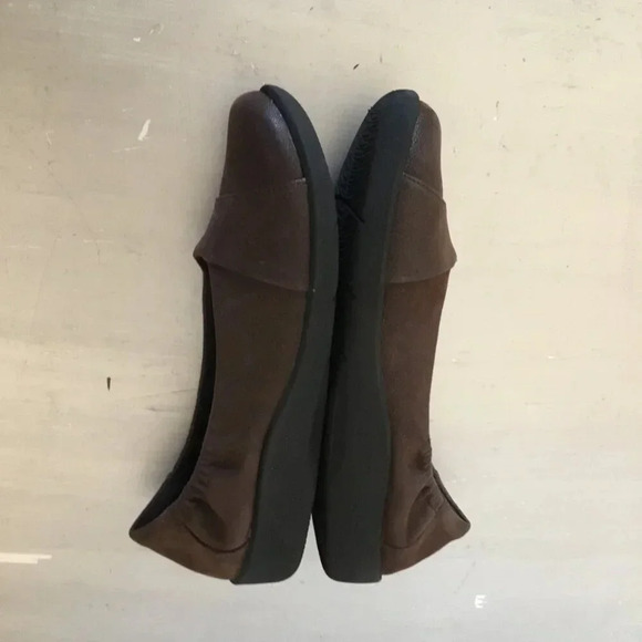 Clarks Women's CloudSteppers Sillian  Intro Flat SZ 7 W - Picture 5 of 11